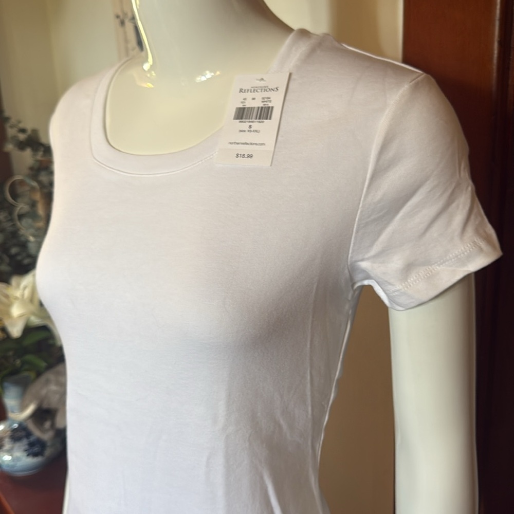 NWT northern reflections size small cotton Classic White Women's T-Shirt